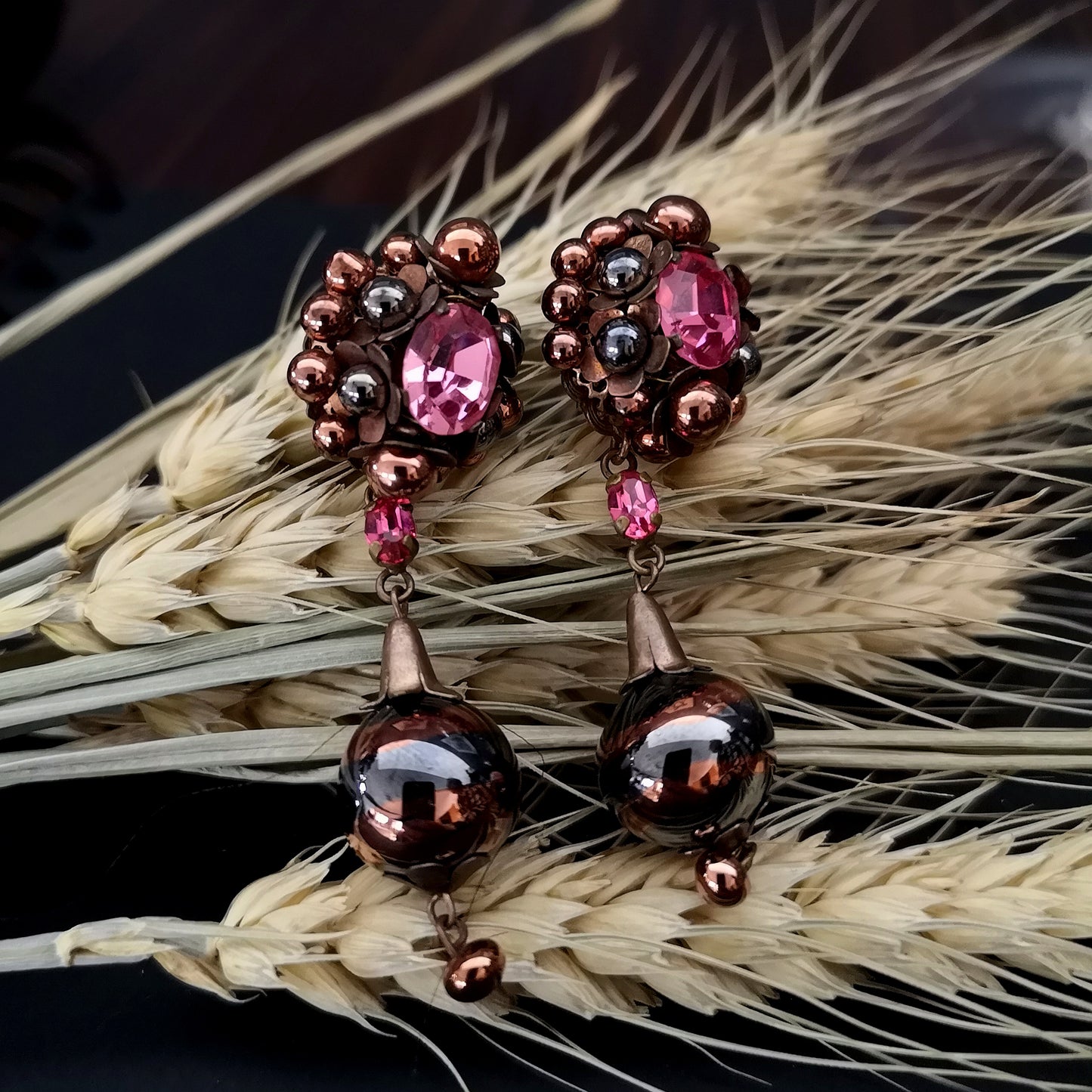 Vintage 50' glass beads and rhinstones earrings